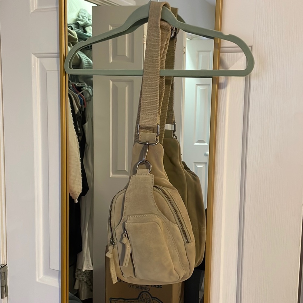 Free people sling bag, never worn, perfect condition